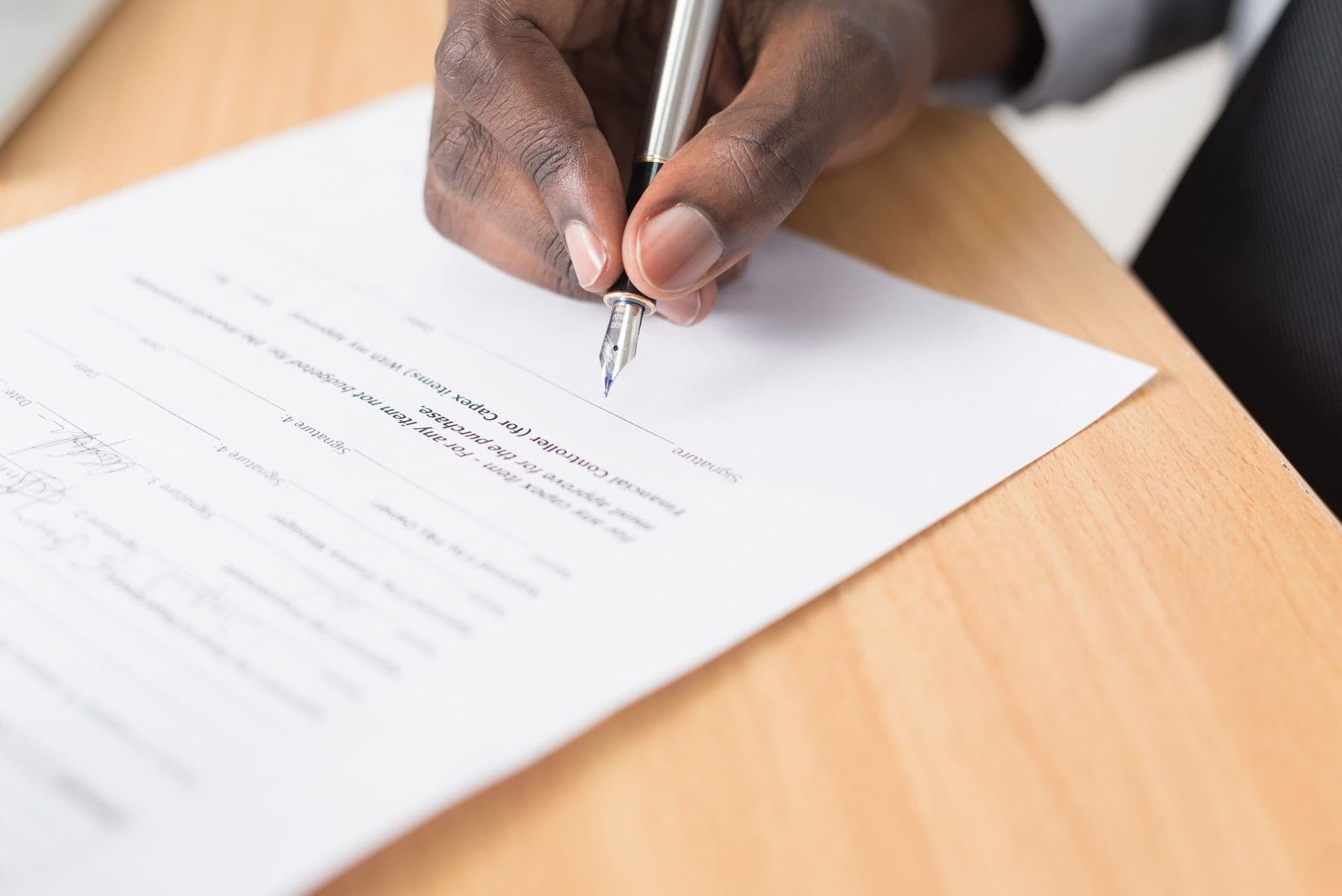 The Role of Insurance Lawyers in Ensuring Fair Claim Settlements image related